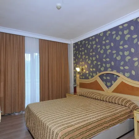 Hotel Cle 4*